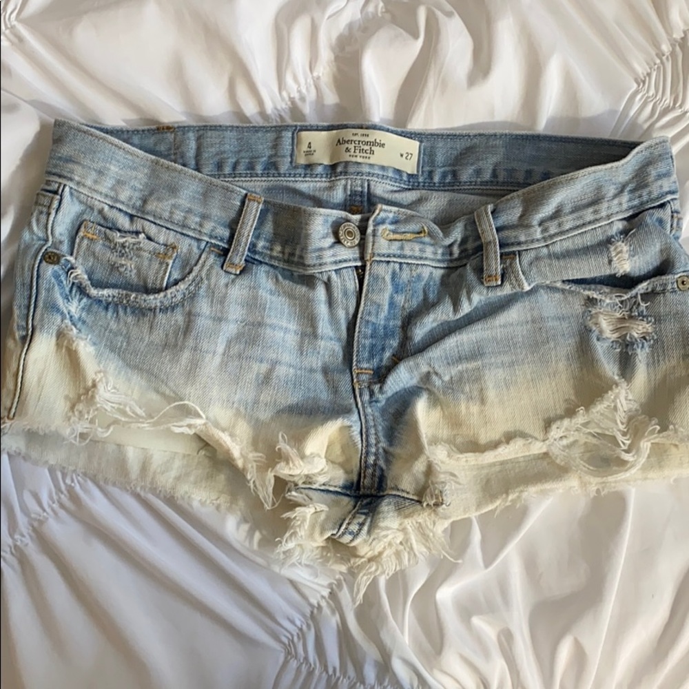 Abercrombie shorts, lightly worn, size 4